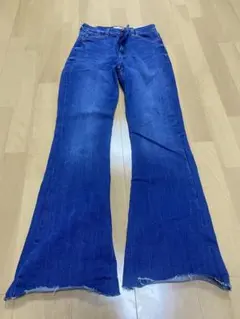 ベルシュカ 濃い青 ブーツカットデニム カットオフ裾