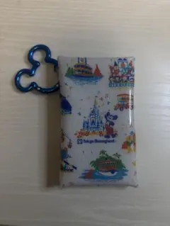 ディズニー マルチケース（カラビナ付き）