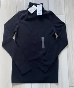 UNIQLO メリノリブタートルネックセーター