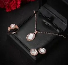 Item thumbnail for item 61a28e1b-f4ea-449f-aaf6-30276a265a38