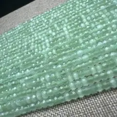 グリーン カルサイト ボタンカット 2*3mm 連売り ブレスレット2本分