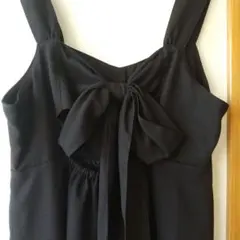 黒いリボン付きキャミワンピース