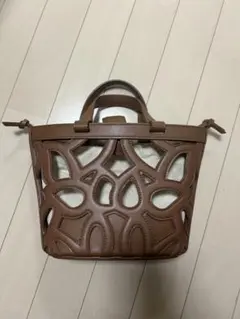ZARA ザラ　ブラウン カットアウトデザイン ミニハンドバッグ