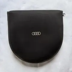 Audi純正 フロントサンシェード ケース付のサムネイル