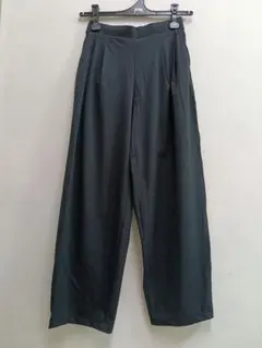 UNIQLO ユニクロ ウルトラストレッチアクティブワイドパンツ