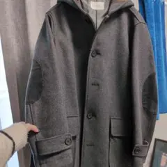 フード付きグレーコートのサムネイル