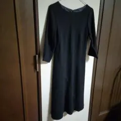 COMME CA ISM ブラック七分袖ワンピース