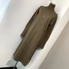 新品スコットクラブ　ハイネックリブ袖　ロングニットワンピース　オリーブ