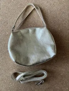 メタリック ゴールド　ミニバッグ　バッグ　ショルダーバッグ