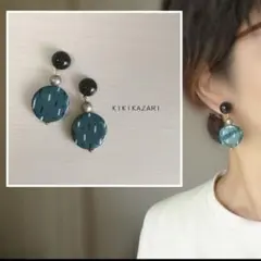 ディープブルー×ブラック ペイントアート ピアス 個性的 オリジナル ステンレス