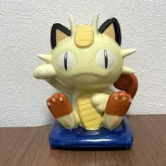 ポケットモンスター　てまねきニャース　貯金箱　座布団(赤) ポケットモンスター てまねきニャース 貯金箱 座布団(赤)
