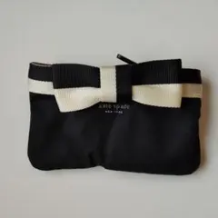 【未使用品】kate spade リボン付きキーケース 黒　ケイトスペード
