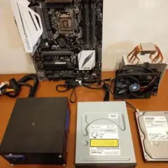 電源ユニット4つとファン14個セット ジャンク品 - メルカリ