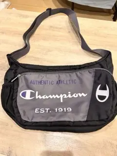 アディダス　adidas 斜め掛け　リュック　男の子　大容量ショルダーバッグ