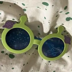 ディズニー　リトルグリーンメンサングラス