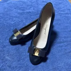 2026年最新】フェラガモ 23.5の人気アイテム - メルカリ