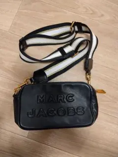 MARC JACOBS ブラックショルダーバッグ　マークジェイコブス