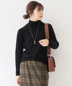 美品✨定価１.３万❤️　黒　ウール　BARUFFA ハイネックプルオーバー◆