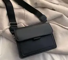 ブラックショルダーバッグ 合成皮革