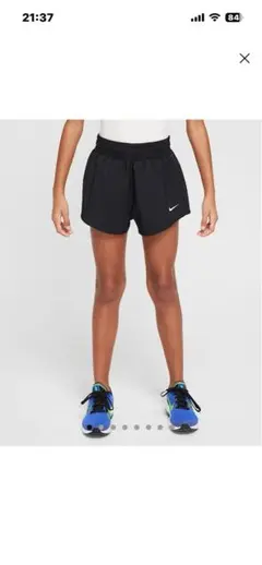 新品　NIKEショートパンツ