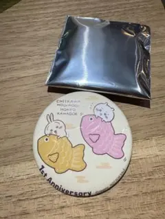 ちいかわ もぐもぐ本舗 川越 1周年ノベルティ 和紙風缶バッジ ちいかわ うさぎ