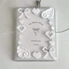 トレカケースデコ　トレカケース　トレカキーホルダー　レジン　羽根　リボン　白