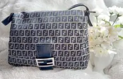 Fendi ズッカ柄　マンマバケットハンドバッグ