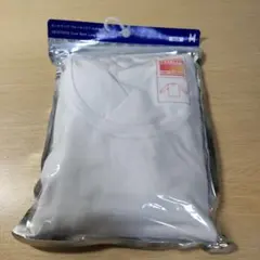 ユニクロ HEATTECH Mサイズ ホワイト 長袖Tシャツ