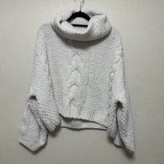 GYDA タートルネック クロップドニット ホワイト