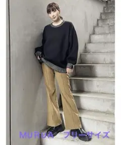 ＭUＲUＡ　スエードライクフレアパンツセンターシーム無地ベージュフリーサイズ