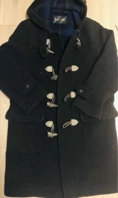 黒のダッフルコート チェックフード付き