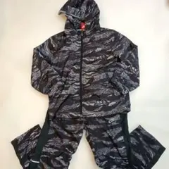 Nike 迷彩柄 セットアップ