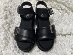 chico 厚底クロスベルトデザインサンダル 黒　M 厚底サンダルのサムネイル