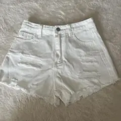 SHEINショートパンツダメージ加工ホワイト