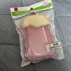 ダイソー ケースキーホルダー フロートクリームソーダ 桃のサムネイル