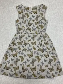 Diagramの蝶々柄膝丈ワンピース