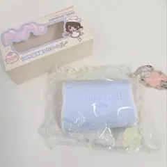 新品　MoMo ロールケーキ　ストロベリー　スクイーズ