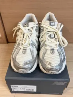 ニューバランス　1906