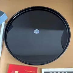 高岡漆器　黒　円形盆 花模様付き
