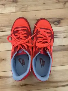 NIKE スニーカー