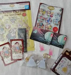 ディズニープリンセス一番くじ　シンデレラアクキー　白雪姫クリアファイルステッカー