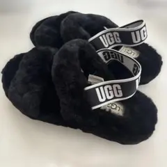 UGG ブラックファーサンダル ストラップ付き