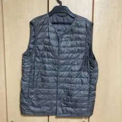 ユニクロ　ウルトラライトダウンベスト メンズ