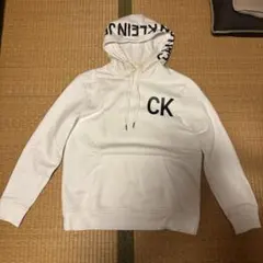 Calvin Klein ホワイトパーカー