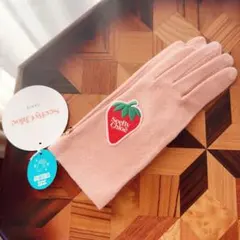 新品　SeeByChloé ピンクウール　いちご刺繍手袋のサムネイル
