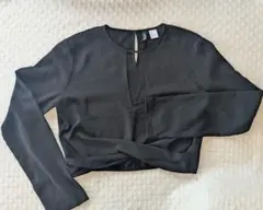 ブラック　ミニ丈 長袖ブラウス