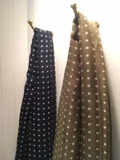 ドレイクス　Drakes Dot Linem Print Scarf (カーキ)