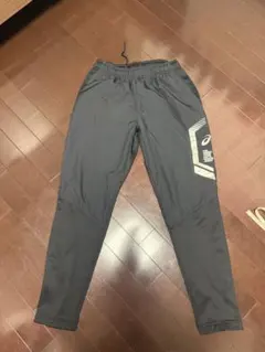 asicsパンツのサムネイル