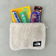 【日本未発売】ノースフェイス　スクエア型フリースポーチ　ボアポーチ　クリーム