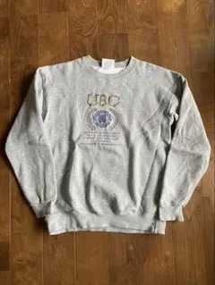 UBCマーク入りトレーナー